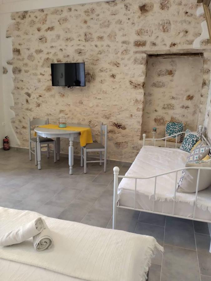Casa Con Vista Apartments Chalki Town Esterno foto